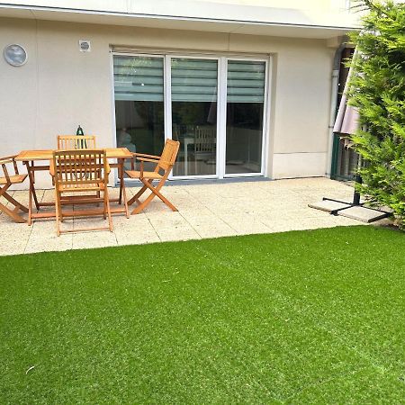 Eden By Dream Apartments เชสซี ภายนอก รูปภาพ